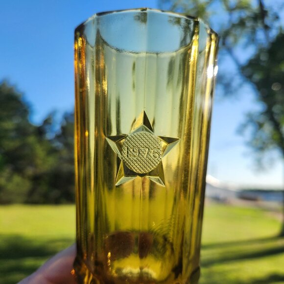 Federal Glass Bicentennial Footed Amber Star 1776-1976 Tumbler Glass - Picture 2 of 6